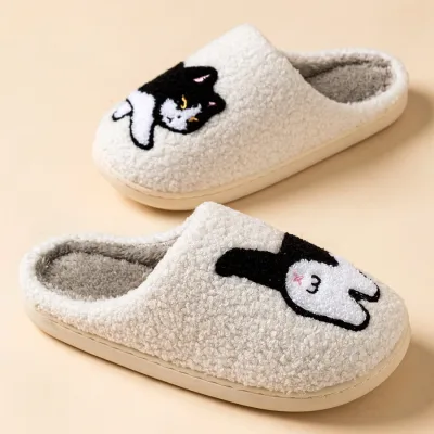 Chaussons enfant motif chat, semelle caoutchouc – image 3